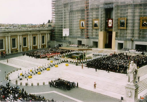 1998: A Beatificação em Roma
